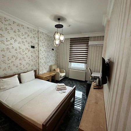 Safir Hotels Сіліврі Екстер'єр фото