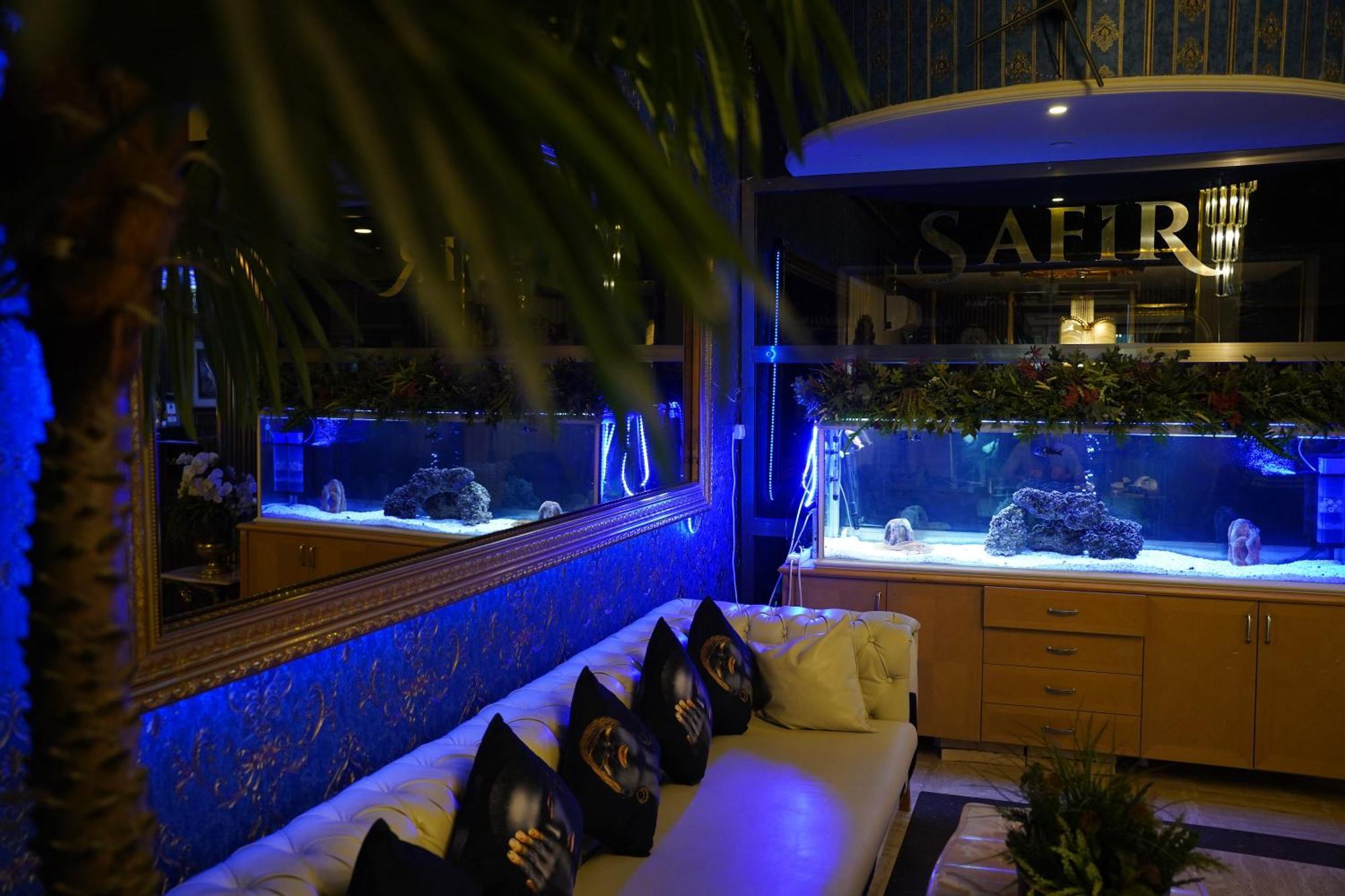 Safir Hotels Сіліврі Екстер'єр фото