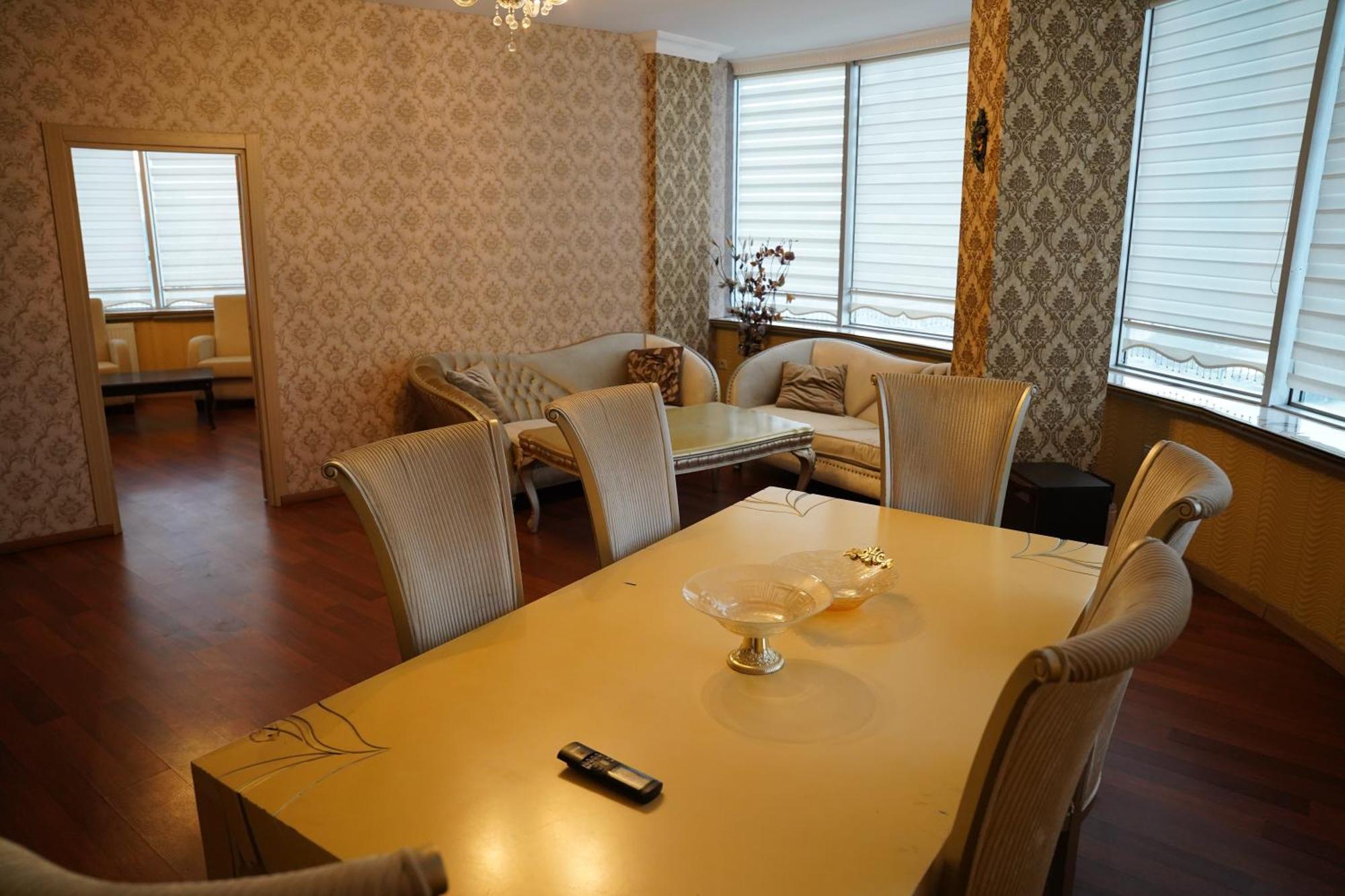 Safir Hotels Сіліврі Екстер'єр фото
